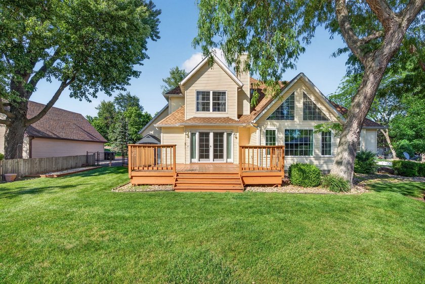 Welcome to this beautiful 4-bedroom, 2.5-bath home - located on - photo 39
