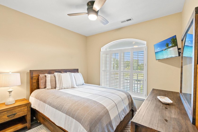 Fully Renovated Top-Floor Oasis with amazing ICW Views - - photo 5