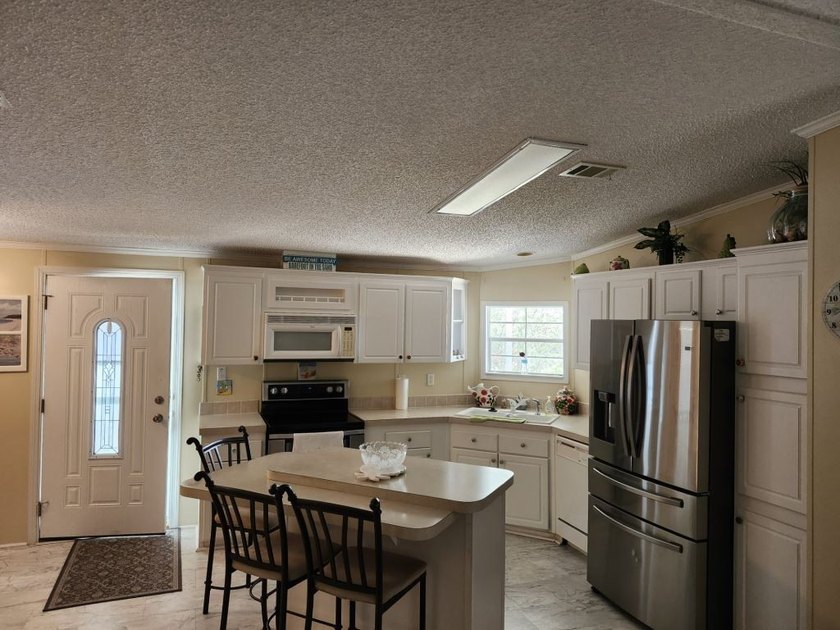 Welcome to Lakeside Terrace, a 55+ age-qualified active and - photo 14