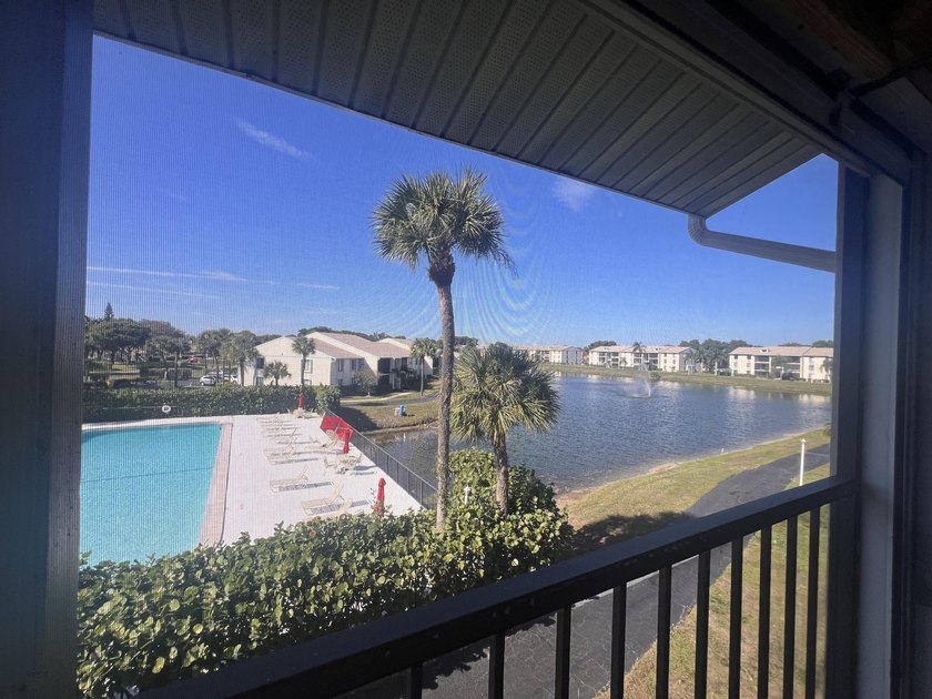 FOR SALE 2-Bedroom, 2-Bathroom Condo with Pool and Lake - photo 20