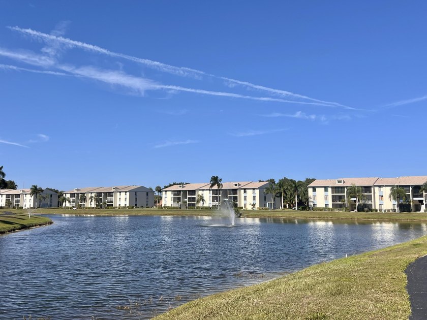 FOR SALE 2-Bedroom, 2-Bathroom Condo with Pool and Lake - photo 22