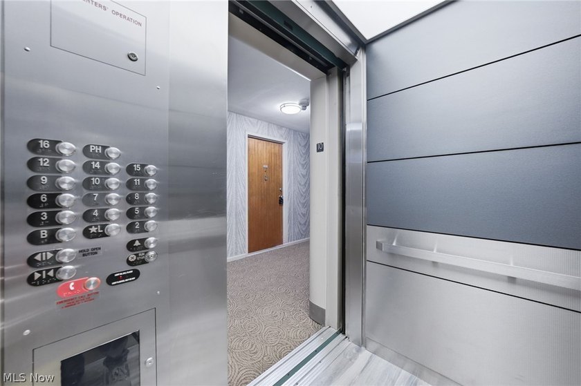 Welcome to Marine Towers East! This updated 1-bedroom, 1-bath - photo 5