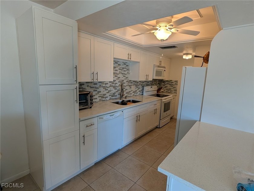 JUST REDUCED $24,000! Well priced and truly move-in ready, this - photo 8