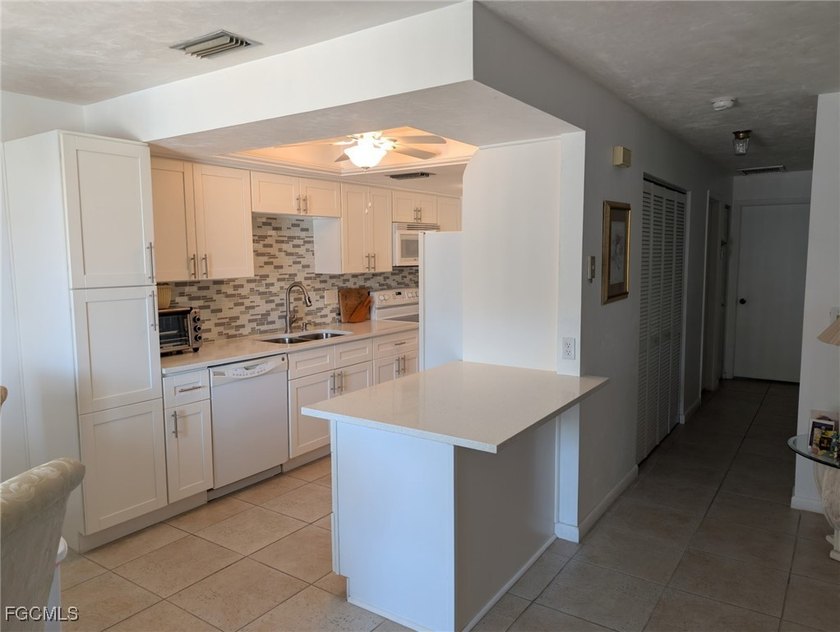 JUST REDUCED $24,000! Well priced and truly move-in ready, this - photo 9