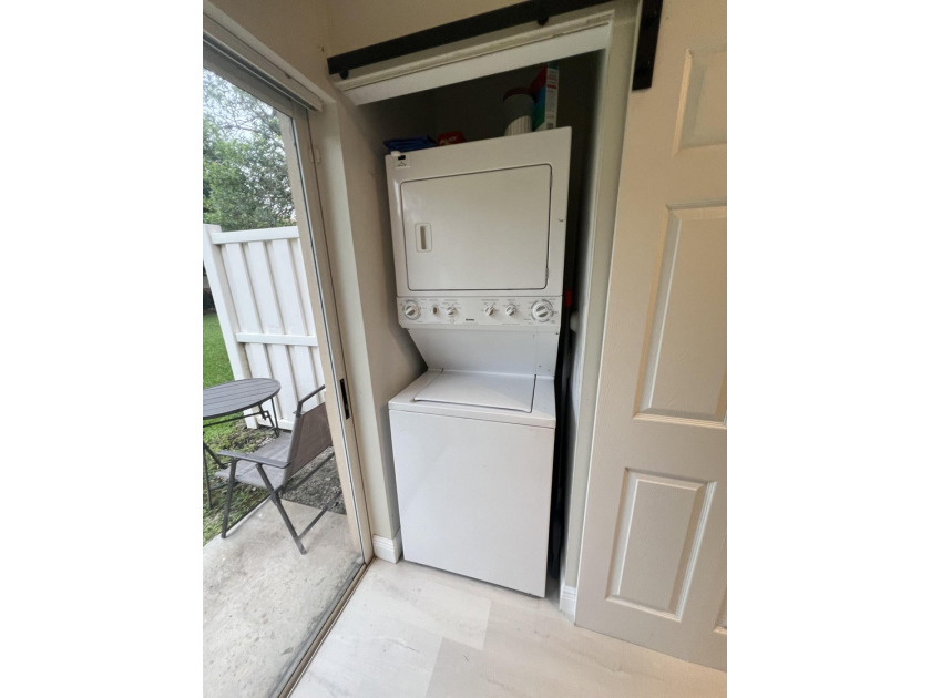 SELLER SAYS SELL! Assessment will be paid in full at closing! - photo 10