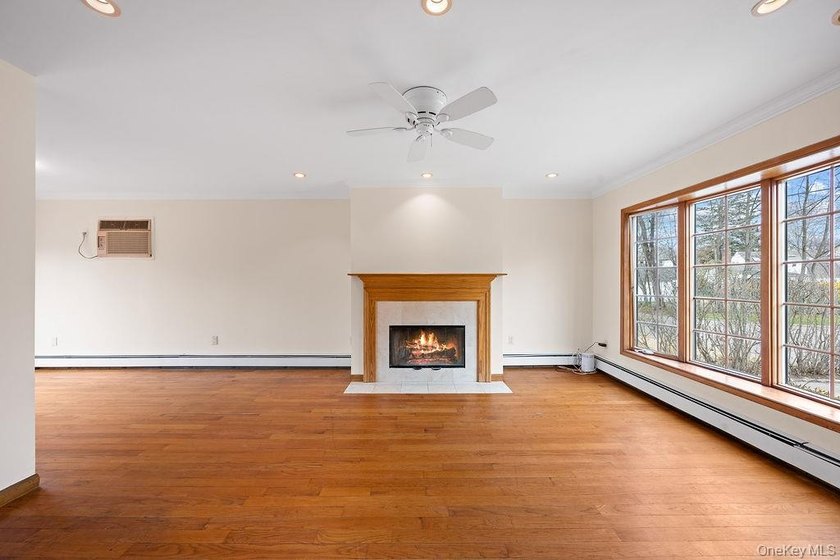 Unbeatable Location! Situated on a quiet cul-de-sac in the - photo 11