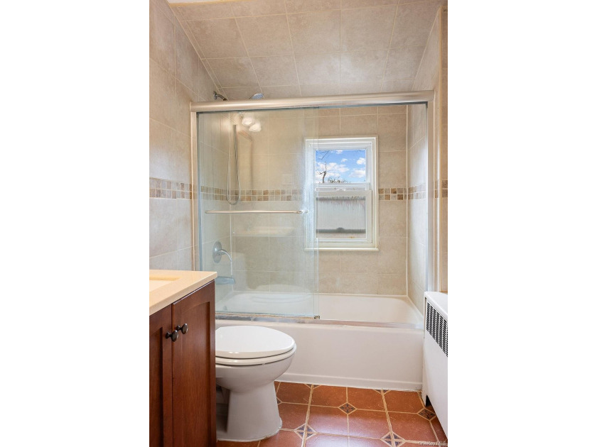 Unbeatable Location! Situated on a quiet cul-de-sac in the - photo 21