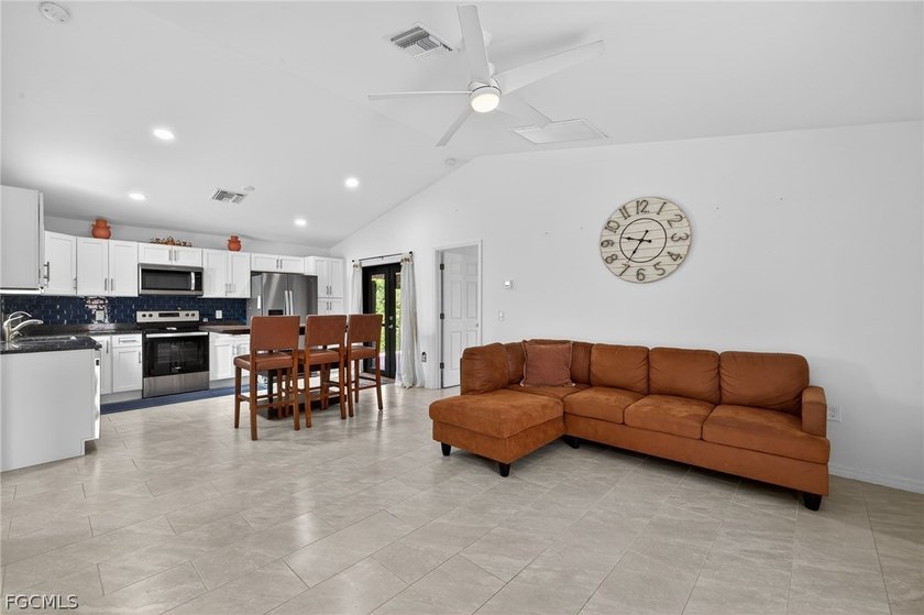 Live the Florida lifestyle you've been dreaming of with this - photo 5
