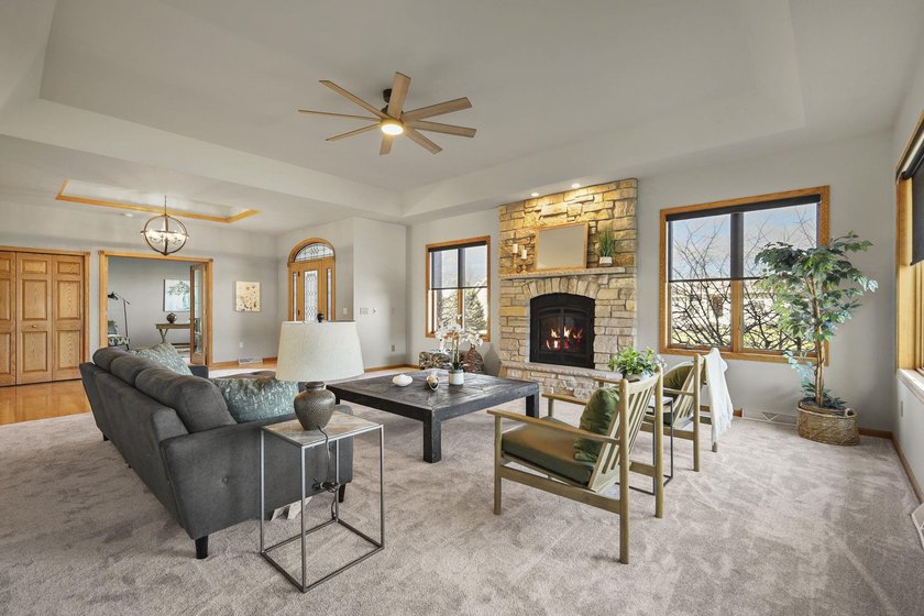 BRAND NEW ROOF! Welcome to this beautifully maintained 4-bedroom - photo 12