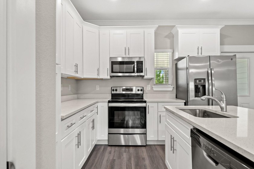 This Vista floor plan offers 3 bedrooms, 2.5 baths, and 1,336 sq - photo 5