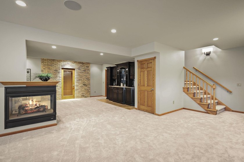 BRAND NEW ROOF! Welcome to this beautifully maintained 4-bedroom - photo 39
