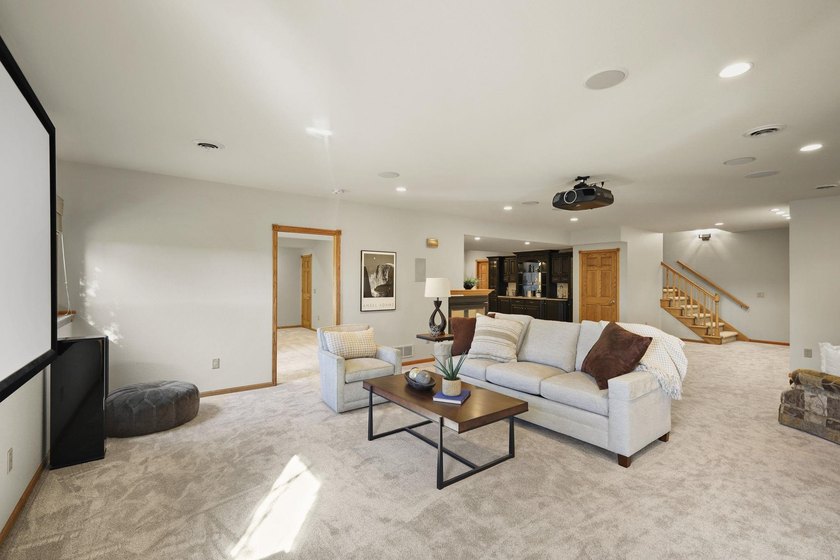 BRAND NEW ROOF! Welcome to this beautifully maintained 4-bedroom - photo 42