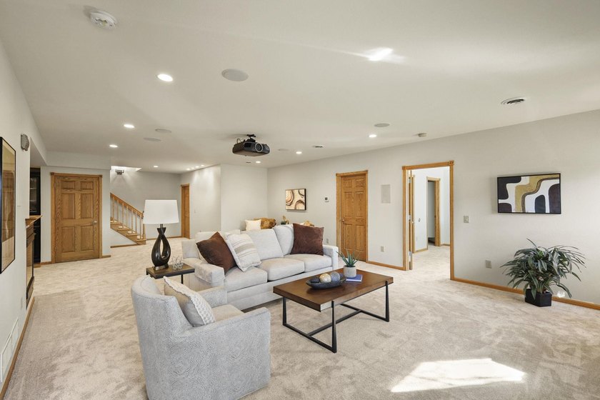 BRAND NEW ROOF! Welcome to this beautifully maintained 4-bedroom - photo 43