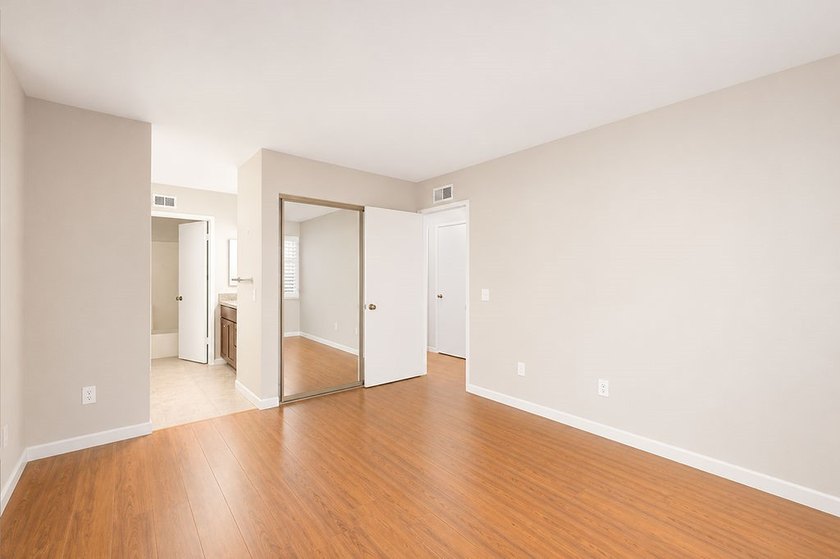 LOCATION! LOCATION! LOCATION! Welcome home to this fabulous - photo 12