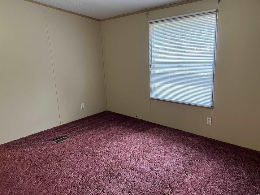 Quiet Living at it's Best! Remodeled 3Bed/ 2Bath Home with a - photo 16