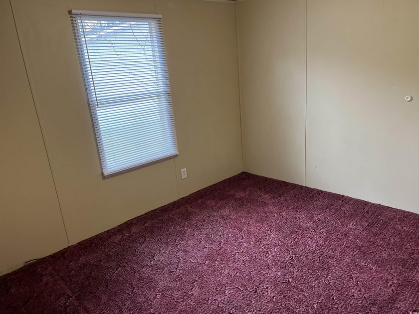 Quiet Living at it's Best! Remodeled 3Bed/ 2Bath Home with a - photo 20
