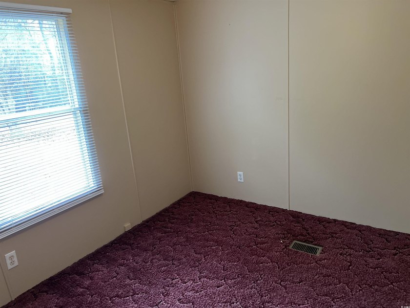 Quiet Living at it's Best! Remodeled 3Bed/ 2Bath Home with a - photo 22