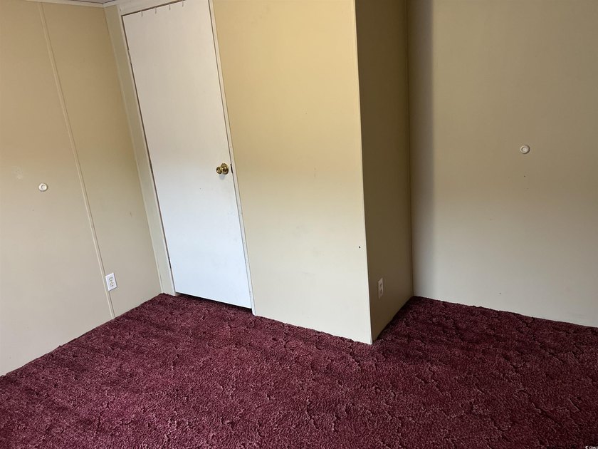 Quiet Living at it's Best! Remodeled 3Bed/ 2Bath Home with a - photo 23