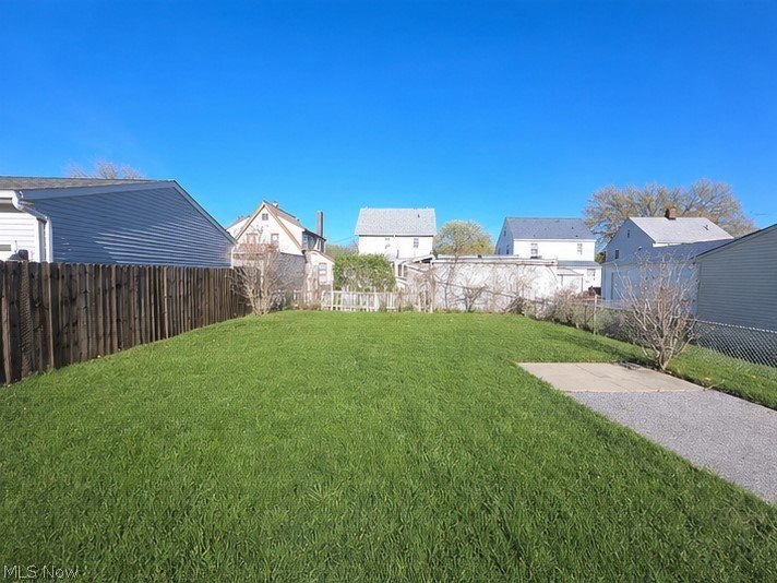 This charming, well-maintained single-family home in Euclid - photo 4