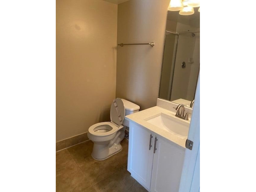 Long term great tenant in place paying $2500 a month .Lease - photo 7