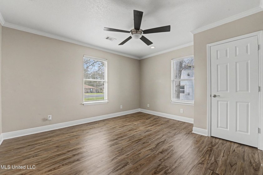 Welcome to South Pascagoula. This 3 bedroom 2 bath home also - photo 19