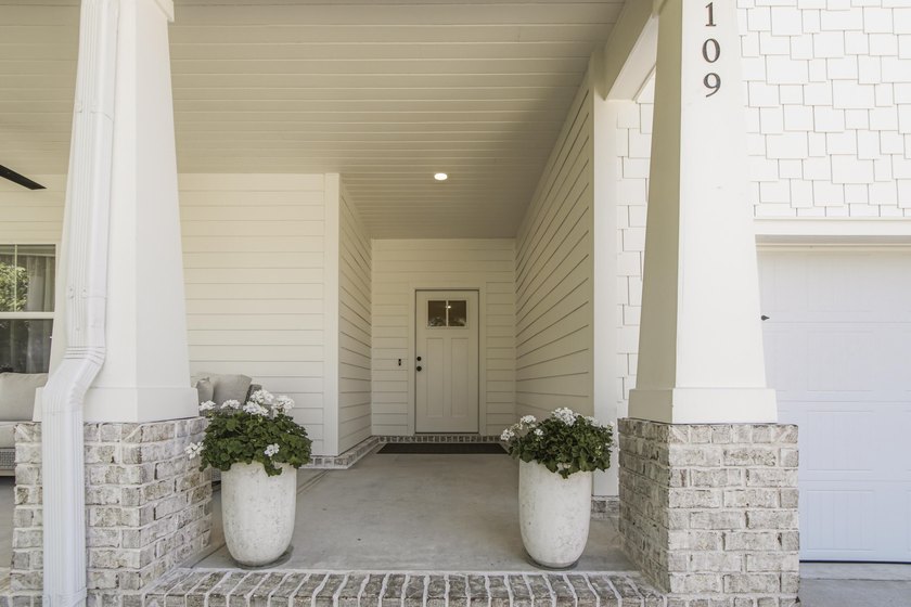 Welcome to Bear Creek, Freeport's premier gated community and - photo 2