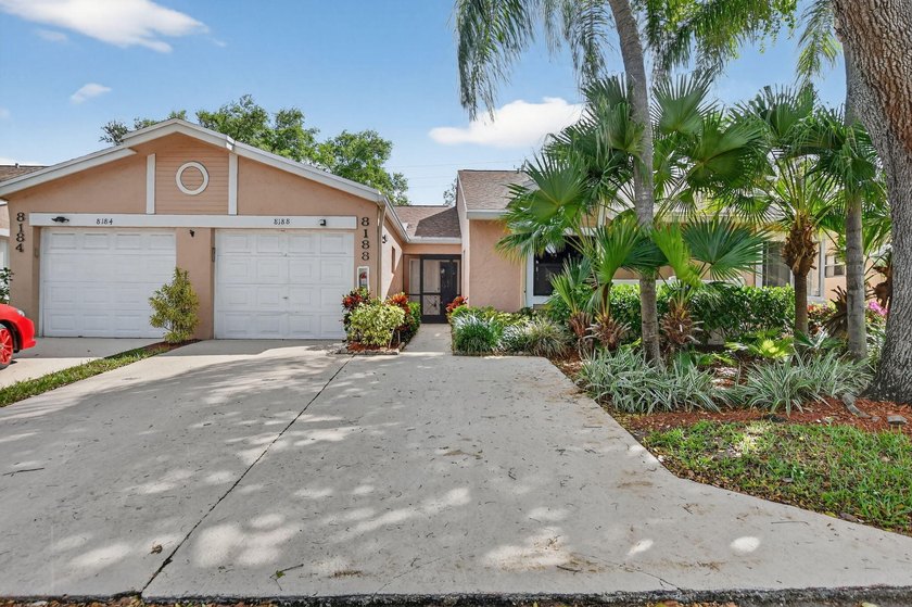 This beautifully remodeled and move-in ready 2- bedroom - photo 2