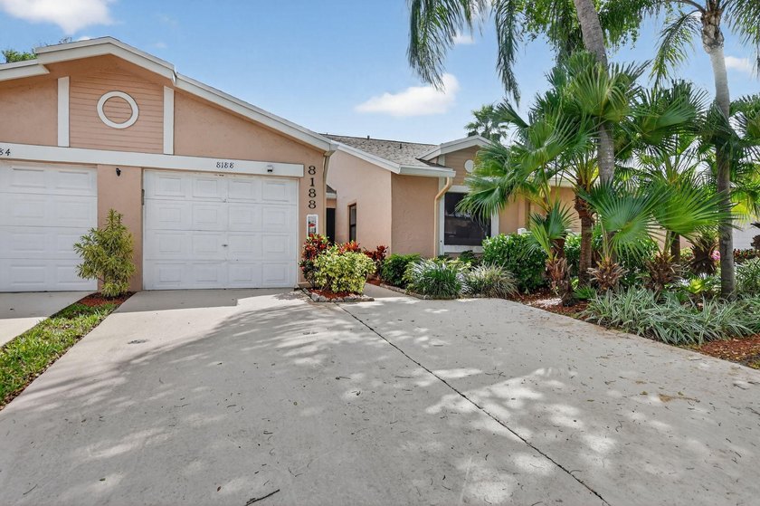 This beautifully remodeled and move-in ready 2- bedroom - photo 3