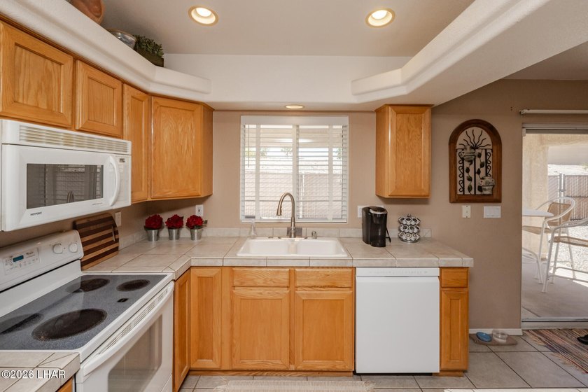 Well-maintained 3-bedroom, 2-bath home situated on a desirable - photo 20
