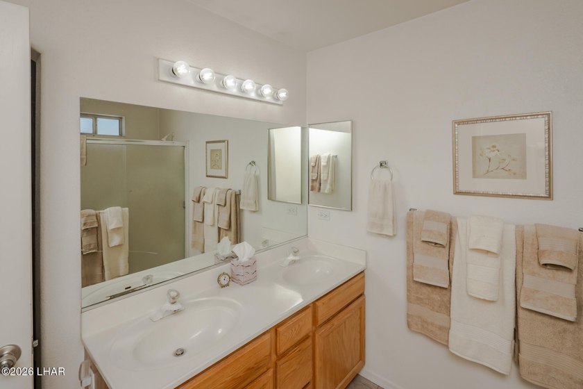 Well-maintained 3-bedroom, 2-bath home situated on a desirable - photo 24
