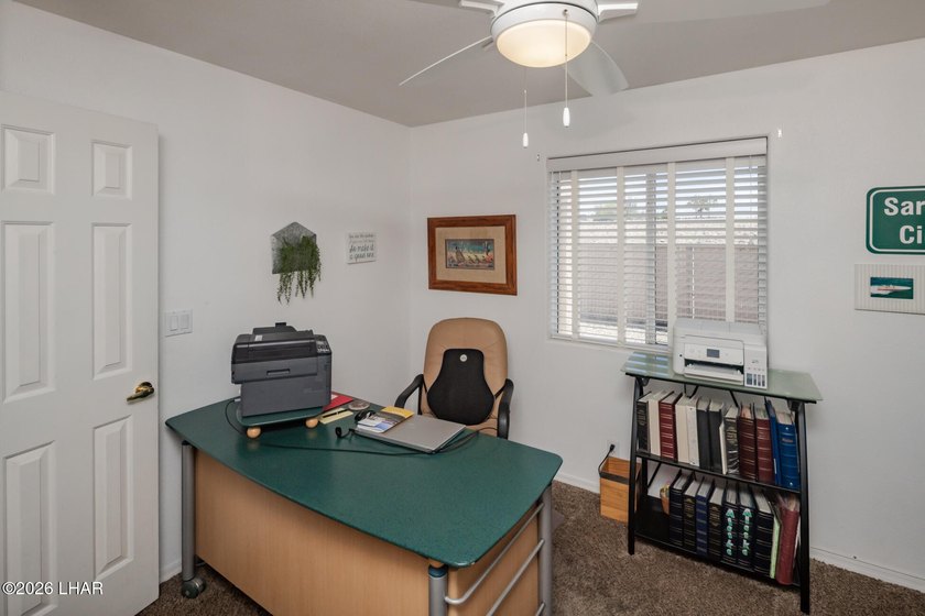 Well-maintained 3-bedroom, 2-bath home situated on a desirable - photo 27