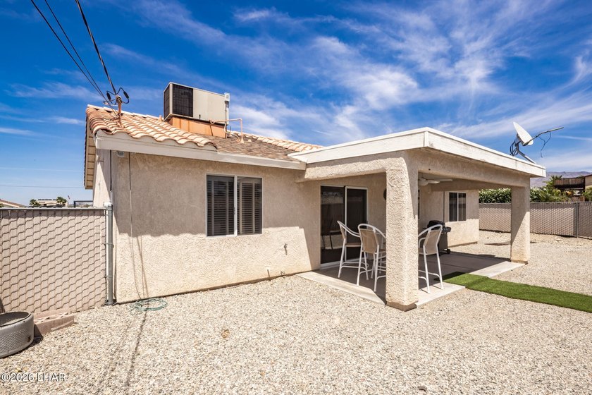 Well-maintained 3-bedroom, 2-bath home situated on a desirable - photo 40