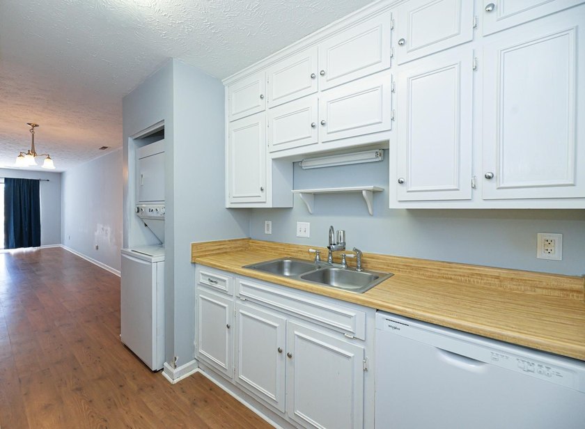 Welcome to coastal living in the desirable Shorewood community - photo 10