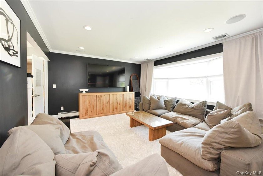 MOVE IN READY completely renovated 3 Bedroom, 2 Bath expanded - photo 7