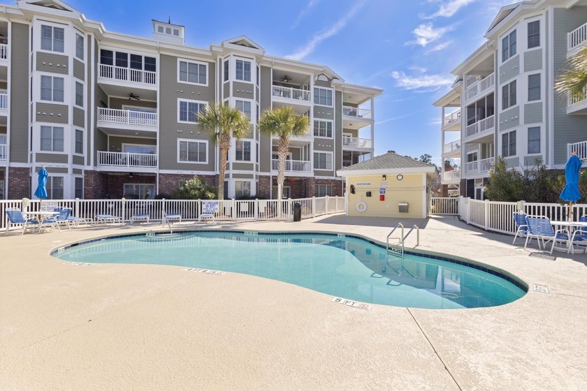 This amazing 3rd floor, end unit, in popular Magnolia North, is - photo 3