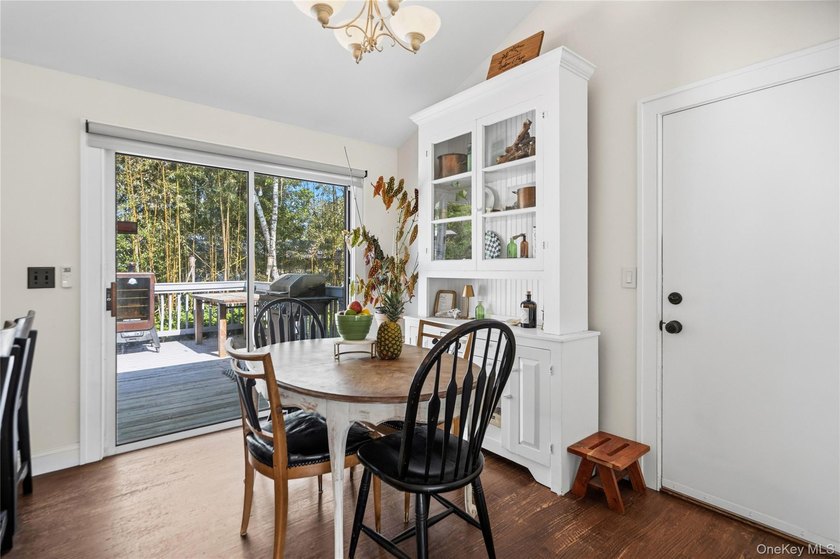 This is the one! Turnkey wide-line ranch on a generous .3 acre - photo 9