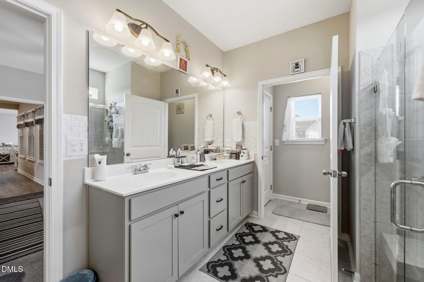 Welcome to this spacious home in the desirable Beverly Place - photo 14