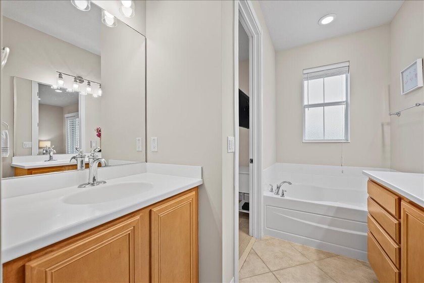 This Fully Furnished, absolutely charming Key West-style - photo 19