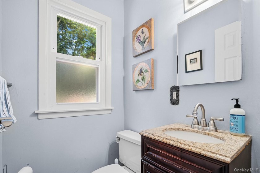 From the moment you arrive at The Woodlands at Islip, you'll - photo 10