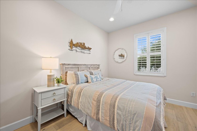 This Fully Furnished, absolutely charming Key West-style - photo 21