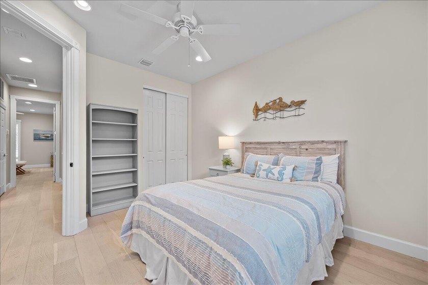 This Fully Furnished, absolutely charming Key West-style - photo 22
