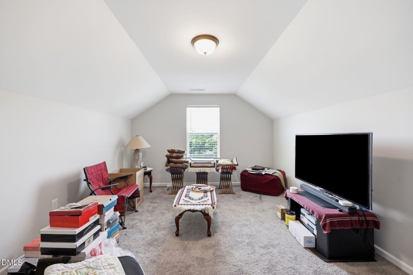 Welcome to this spacious home in the desirable Beverly Place - photo 25