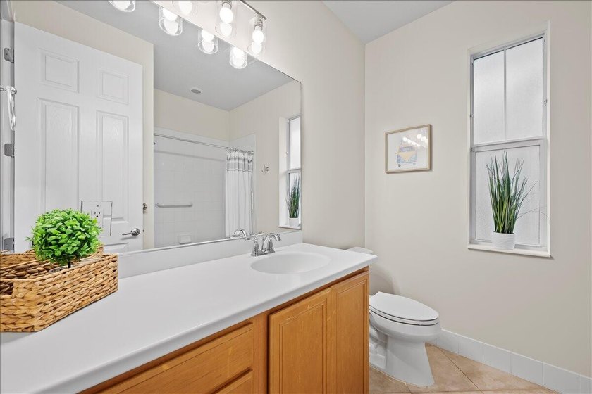 This Fully Furnished, absolutely charming Key West-style - photo 26
