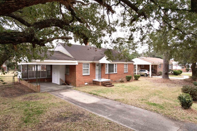 Charming 3-bedroom, 1-bath brick ranch located in the heart of - photo 8