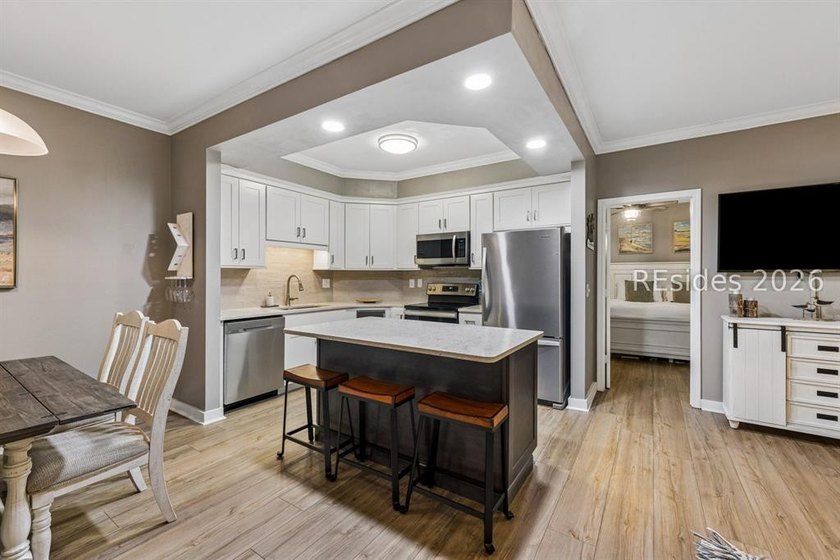 Beautifully appointed and offered fully furnished, this elegant - photo 9