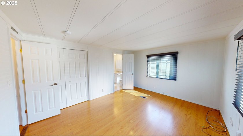 MOTIVATED SELLER! Relaxed lifestyle on the coast... This - photo 16
