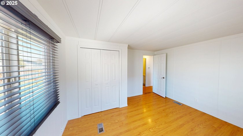 MOTIVATED SELLER! Relaxed lifestyle on the coast... This - photo 25