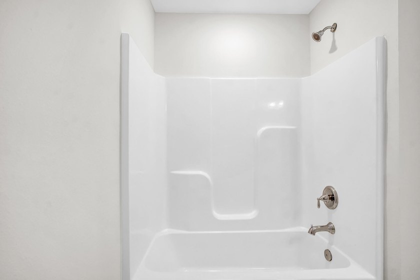 Ready to move in, this home is conveniently located just moments - photo 33