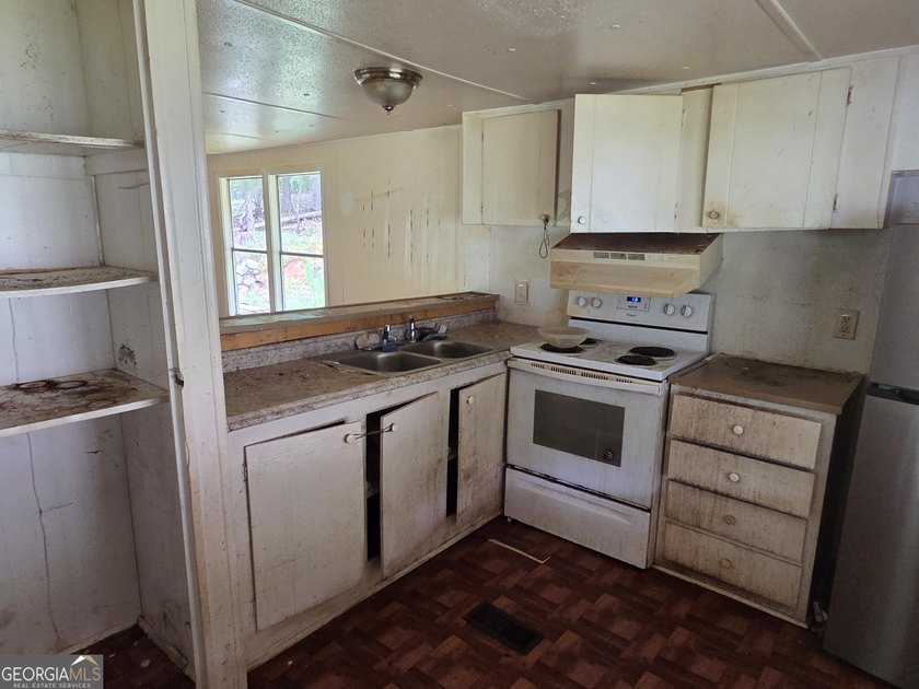 Opportunity awaits! Bring your vision to this property located - photo 9