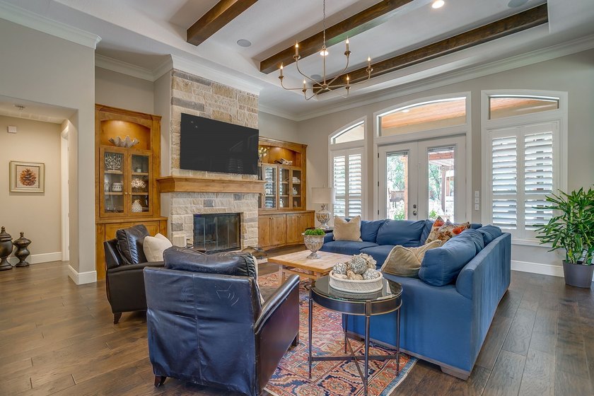 THERE'S NO PLACE LIKE THIS HOME. This is the property where - photo 8
